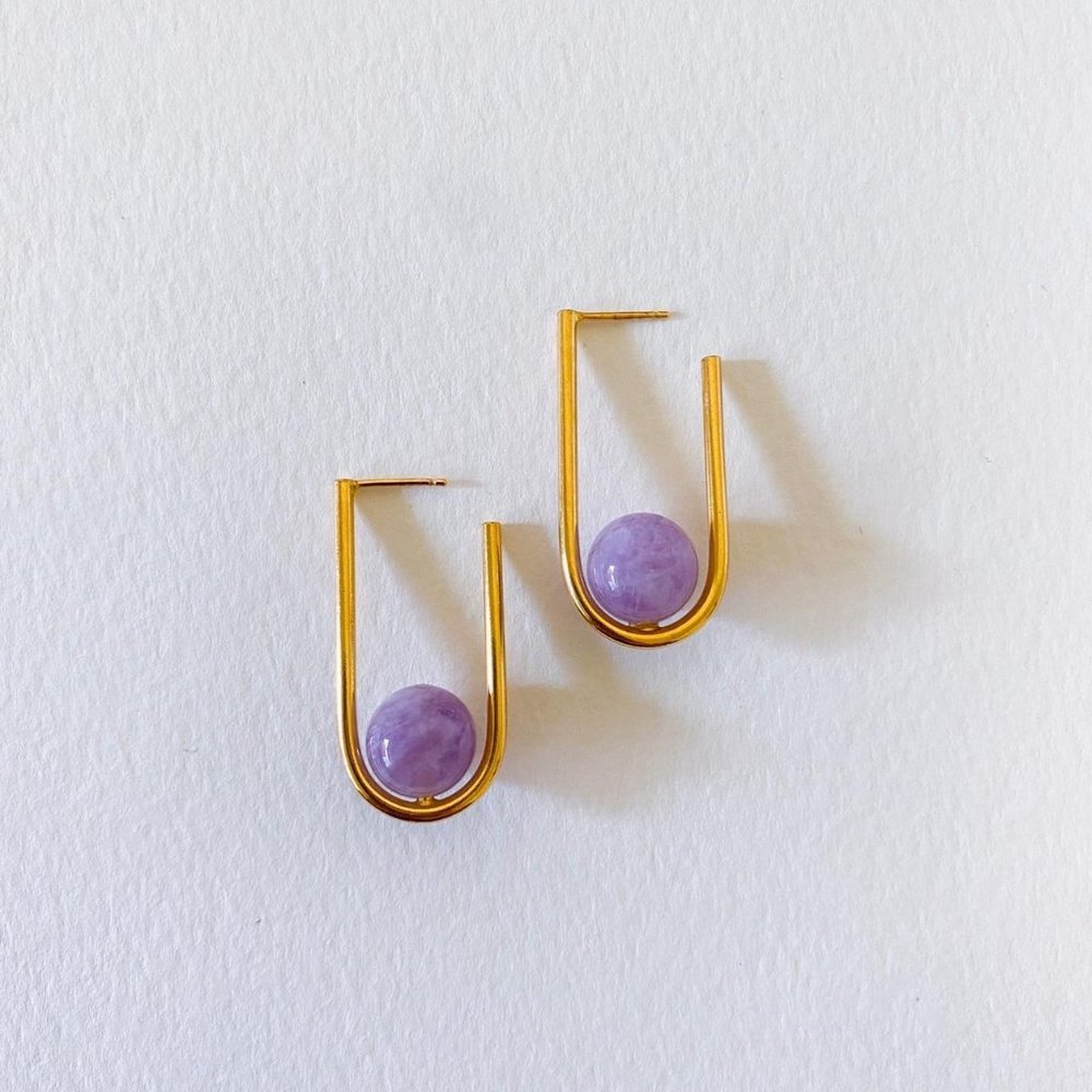 Kara Yoo - Balance Earrings : Amethyst Beads